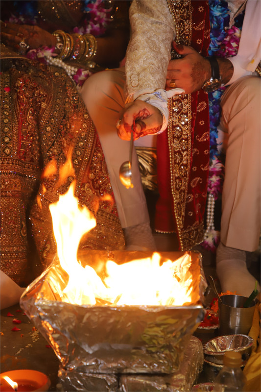 7 फेरों (सप्तपदी) का महत्व, उत्पत्ति और प्रक्रिया हिंदू विवाह में